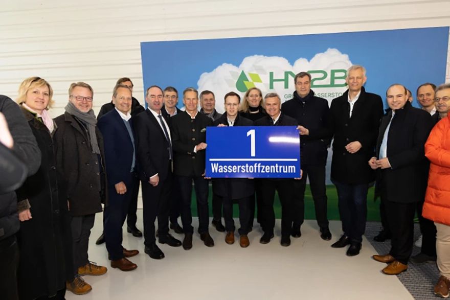 Bavarias-first-grid-closed-5MWh-hydrogen-plant-inaugurated